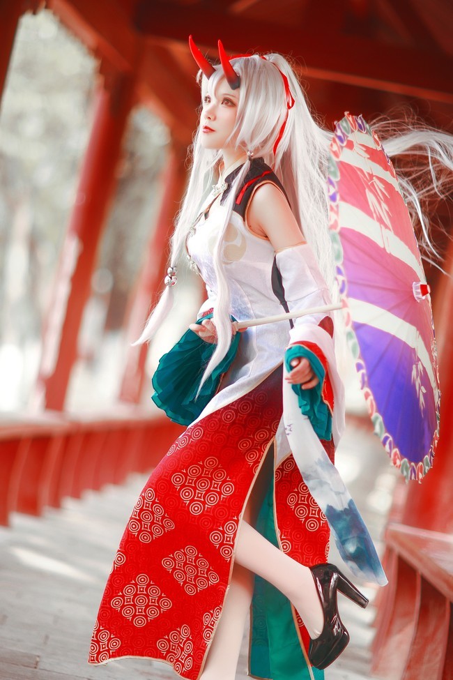 cos:撑着油纸伞的巴御前,公园里移动的风景_腾讯新闻