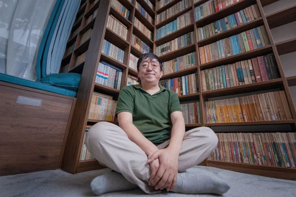 走进北大学者的书房:"书痴"张帆_腾讯新闻