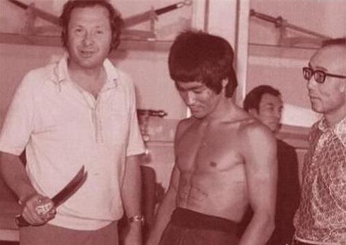 一代传奇李小龙 图三是他的红颜知己 图四动作普通人完全做不到 唐山大兄 叶问 李小龙