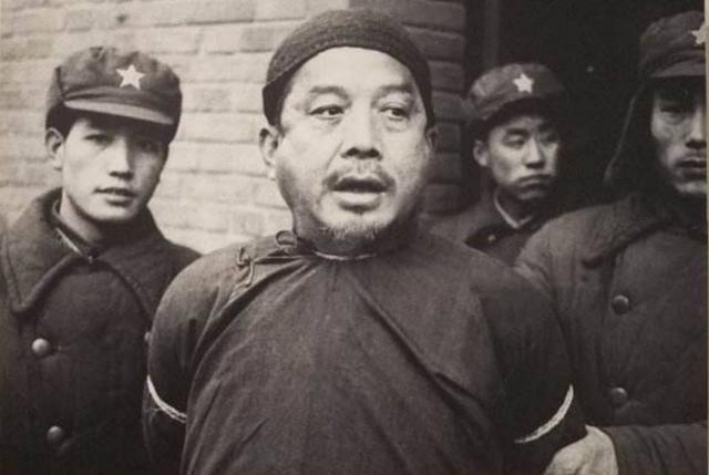 旧天津黑帮教父无恶不作还为日本人捐飞机