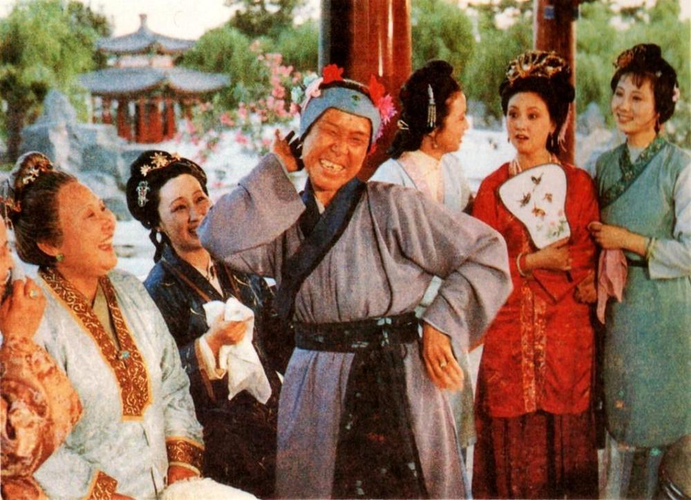 刘姥姥|《红楼梦》里，刘姥姥实为警幻仙子的凡间化身？