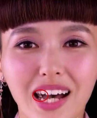 孟子义|相比孟子义古装涂指甲，肖战唐嫣美瞳更出戏，鞠婧祎女团妆才该换掉