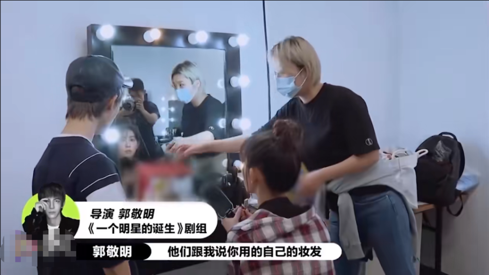 孟子义|相比孟子义古装涂指甲，肖战唐嫣美瞳更出戏，鞠婧祎女团妆才该换掉