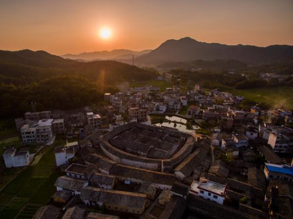 江西龙南行走于客家围屋聆听千年文化的跫音