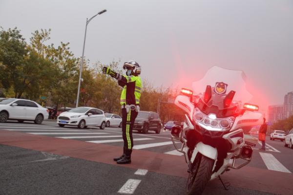 铁骑交警|快看！北京铁骑交警换装啦！