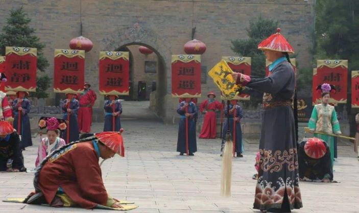 他祖传9道圣旨拒绝上交,被博物馆借走弄丢2道,后来赔偿了多少?