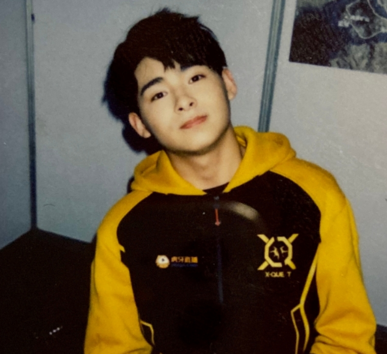 paraboy伞兵是nova电子竞技俱乐部和平精英职业选手,通俗来讲就是职业