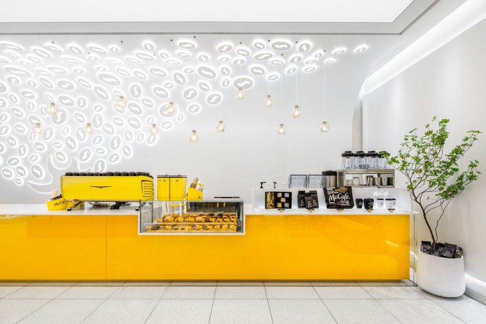 麦咖啡上海百脑汇门店.