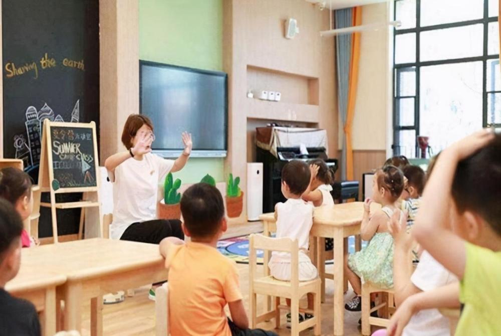 私立学校|公立学校与私立学校谁更强？家长：孩子该如何选择？