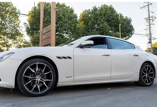 玛莎拉蒂总裁升级改装20寸锻造轮毂