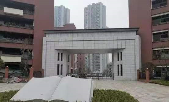 原西附重大校区撤离后,教师如数调往金州分校,无疑也是西附重点打造的