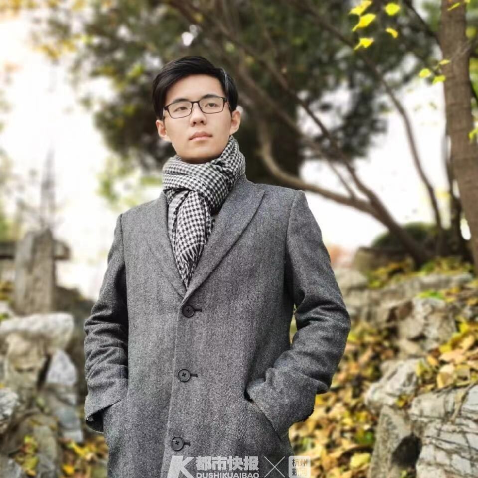 "清华周杰伦"突然走红,曾是杭二中学霸!写过10多万字英文科幻小说