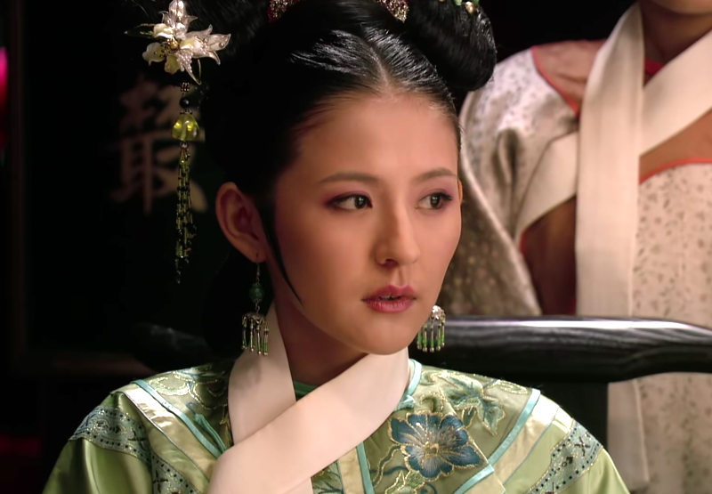 甄嬛传:在家宴上,叶澜依为何撮合果郡王和玉娆?得知原因后,细思极恐