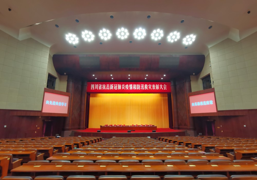 明天 大礼堂为他们而盛装!