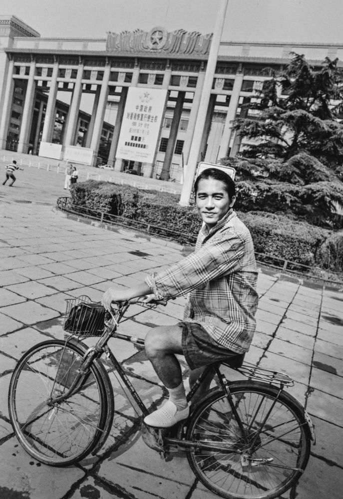 高原的老照片带你返场90年代那个摇滚乐不可复制的传奇时代