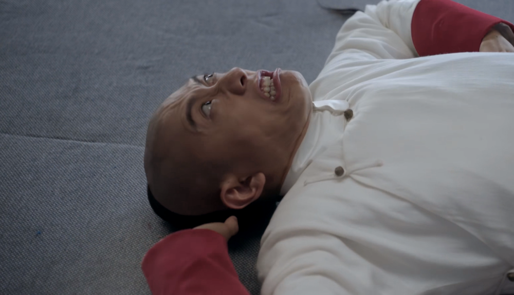 张一山|别再骂鞠婧祎了，张一山比她更夸张，鬼马韦小宝被演成一个傻子