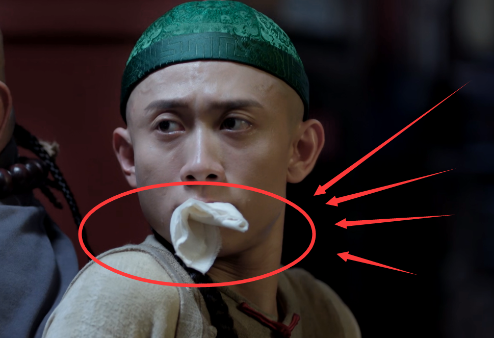 张一山|别再骂鞠婧祎了，张一山比她更夸张，鬼马韦小宝被演成一个傻子