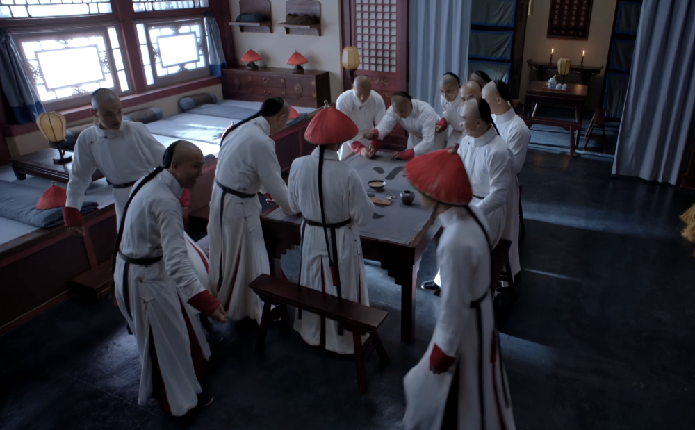 张一山|别再骂鞠婧祎了，张一山比她更夸张，鬼马韦小宝被演成一个傻子