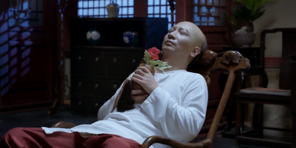 张一山|别再骂鞠婧祎了，张一山比她更夸张，鬼马韦小宝被演成一个傻子