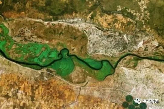 火星|火星上或已诞生低等生命，多个地下湖泊被发现，太壮观了