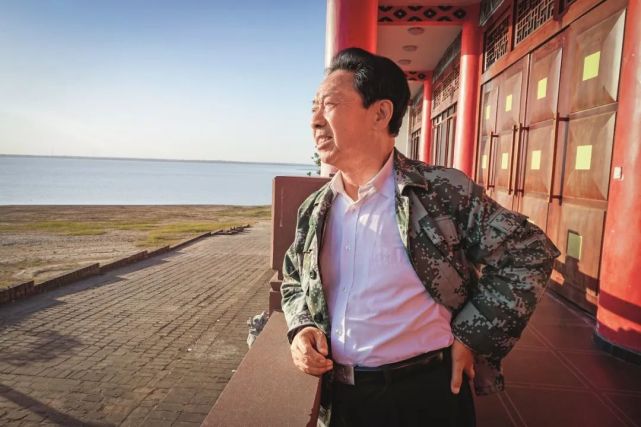 奋斗40年从农民变市长退休务农10年变网红74岁还折腾他图啥