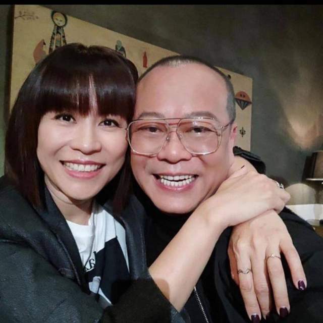 宣萱|最佳收视荧幕情侣！宣萱晒与欧阳震华合照，引网友猜测有新作品