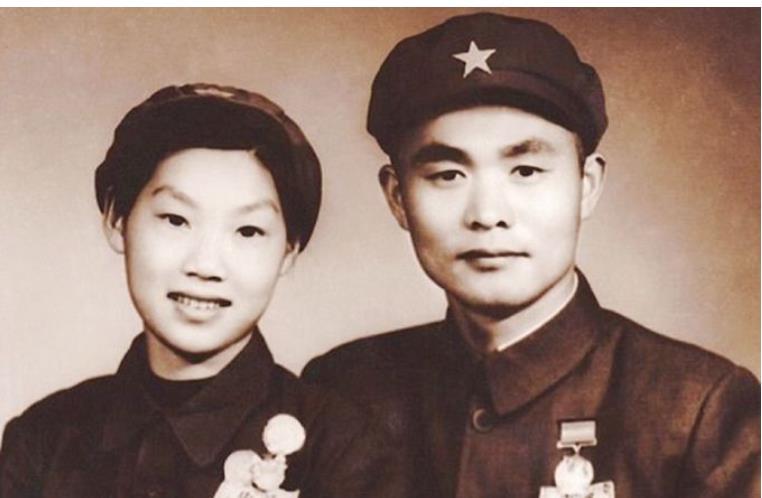 亮剑常乃超原型国军嫡系师长被俘后因教学突出成为我军中校