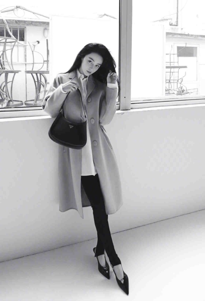 范冰冰|范冰冰再次解锁高奢新合作，发最新美照宣传，却被她的身材惊艳