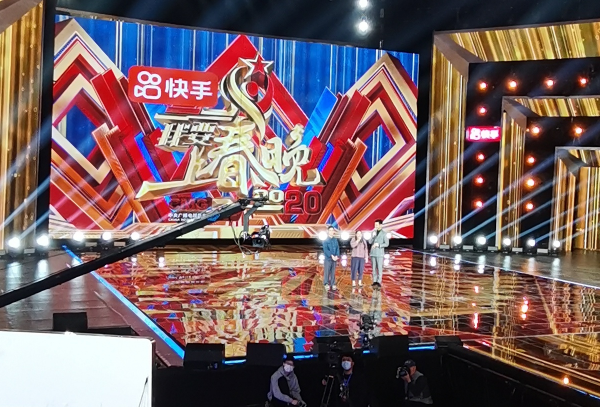 我要上春晚|《我要上春晚》首场主持人敲定，嘉宾团队星味足，抢走主持风头