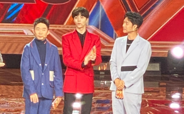 我要上春晚|《我要上春晚》首场主持人敲定，嘉宾团队星味足，抢走主持风头