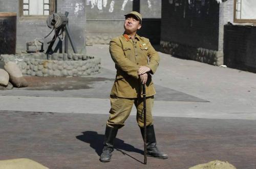 这个叛徒给日本捐40架飞机被写进日本教科书86岁被枪决