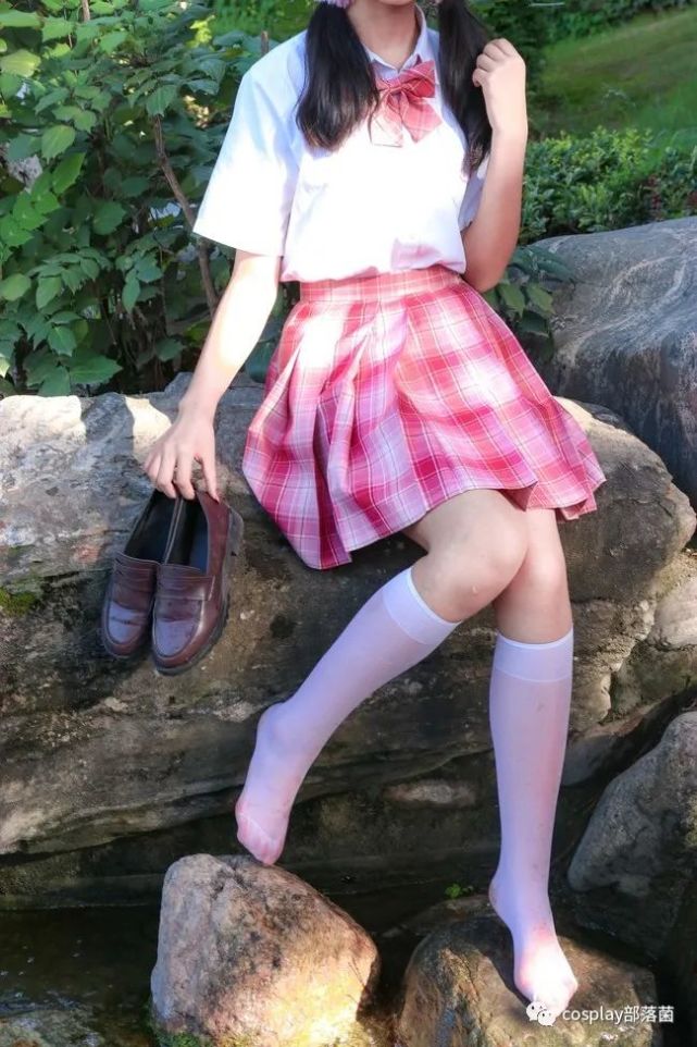 jk少女双马尾白丝这也太可了吧