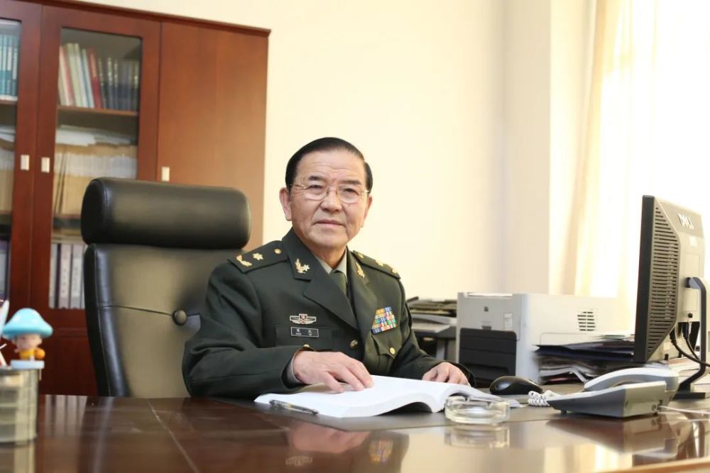 陈达教授2001年当选 中国科学院院士