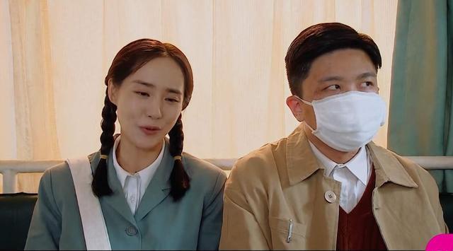 演员请就位|《演员请就位》同样是哭着卖惨，一个被赵薇怒怼，一个让赵薇亮卡