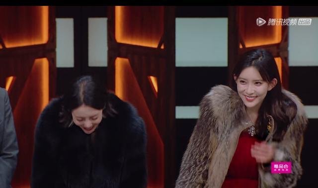 演员请就位|《演员请就位》同样是哭着卖惨，一个被赵薇怒怼，一个让赵薇亮卡