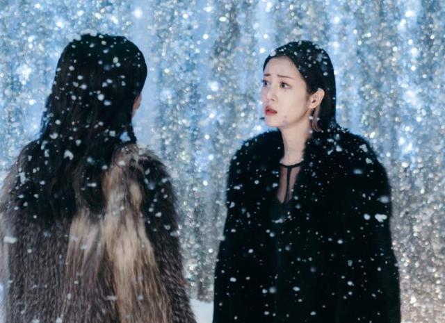 演员请就位|《演员请就位》同样是哭着卖惨，一个被赵薇怒怼，一个让赵薇亮卡