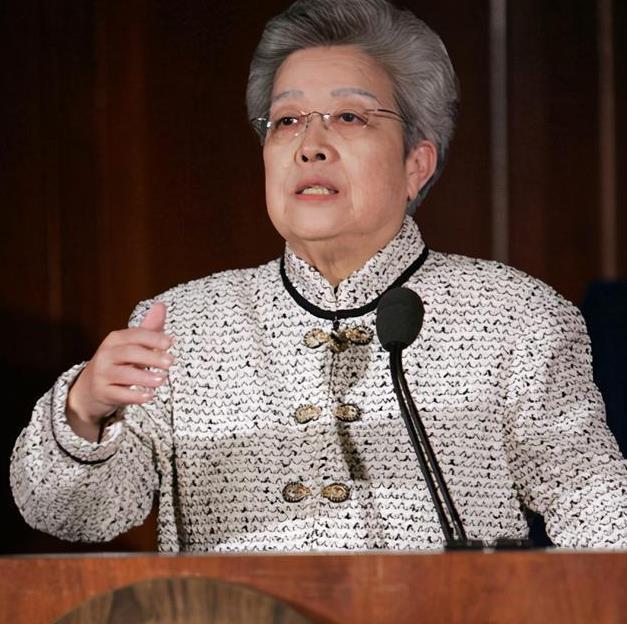 中国铁娘子吴仪一生未婚却并不是独身主义者69岁裸辞高位