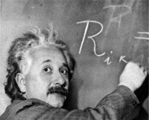 爱因斯坦|爱因斯坦游中国，写了一本日记，公开之后，字字戳心让人感到愤怒