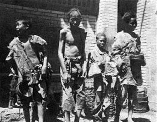 爱因斯坦|爱因斯坦游中国，写了一本日记，公开之后，字字戳心让人感到愤怒