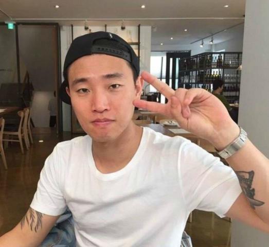 姜gary儿子才是"躲避式长大",避开妈妈美人基因,和爸爸似复制粘贴