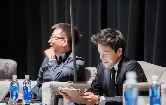 泰国首富之子谢承润和姚思为陈雨昂是好友24岁身价300亿