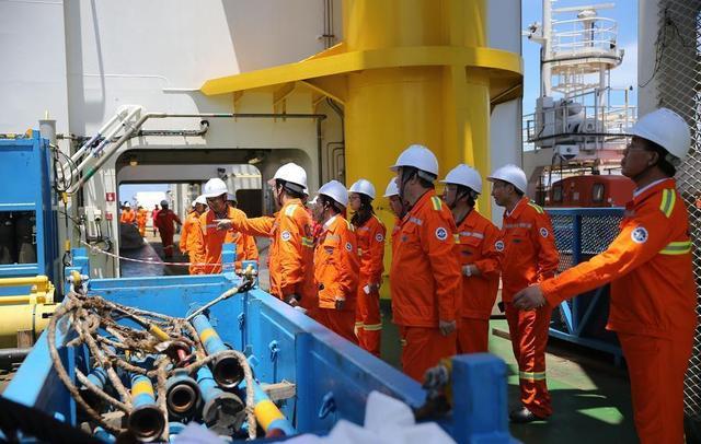 天然气水合物|又发生了啥？南海海域燃起火光，为中国创造了近5000亿利润