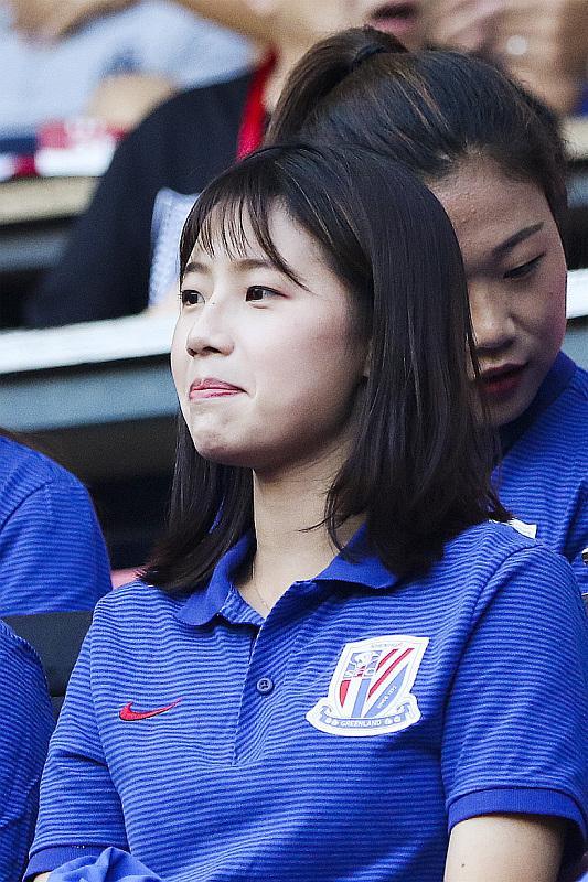 年少成名女足最美小花熊熙为何18岁退役选择回归校园