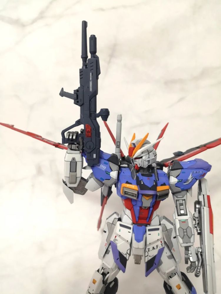 这次带来的是大班8811空装脉冲,素组组合度不错,喷涂以后发现各种问题