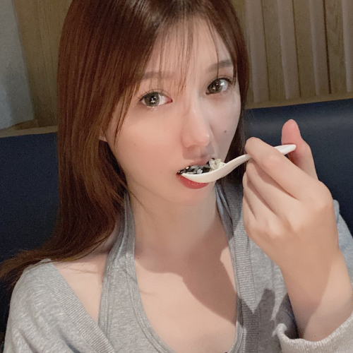 露露酱不仅贝玲妃草莓甜甜珂西西都是代打网友闻到了柠檬的气息