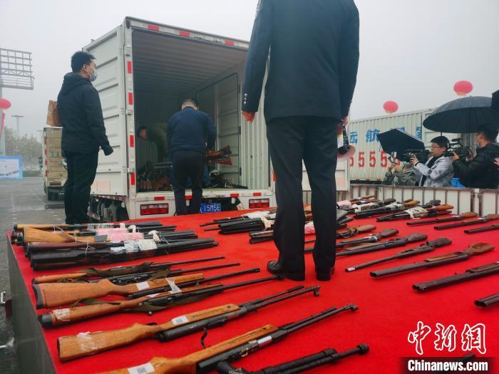河南警方收缴1445支非法枪支 侦破156宗涉枪涉爆刑案