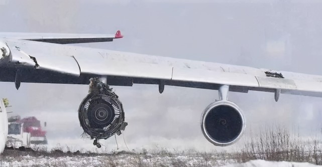 安124撞鸟发动机发生爆炸俄罗斯大飞机摔一架少一架