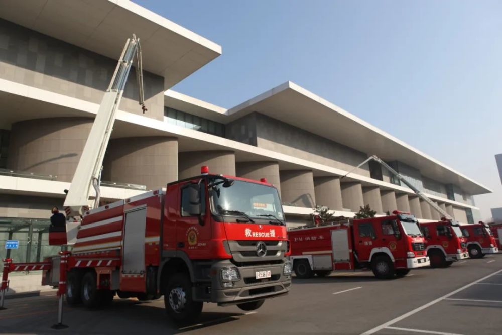 消防安全——秋季练兵正当时11月16日9时30分,联合演练在辽宁省博物馆