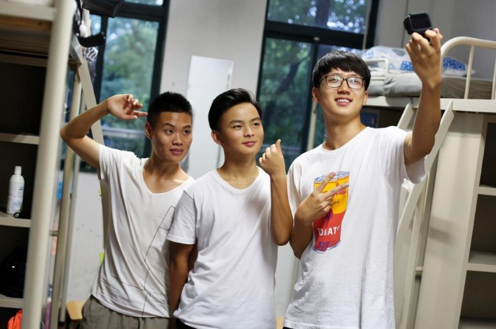 大学遇到的室友有多"奇葩"?前几个都是小意思,最后一个忍不了