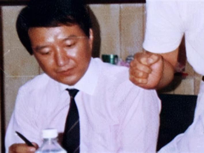 胡士泰:16岁考入北大,让国家损失7000亿,成